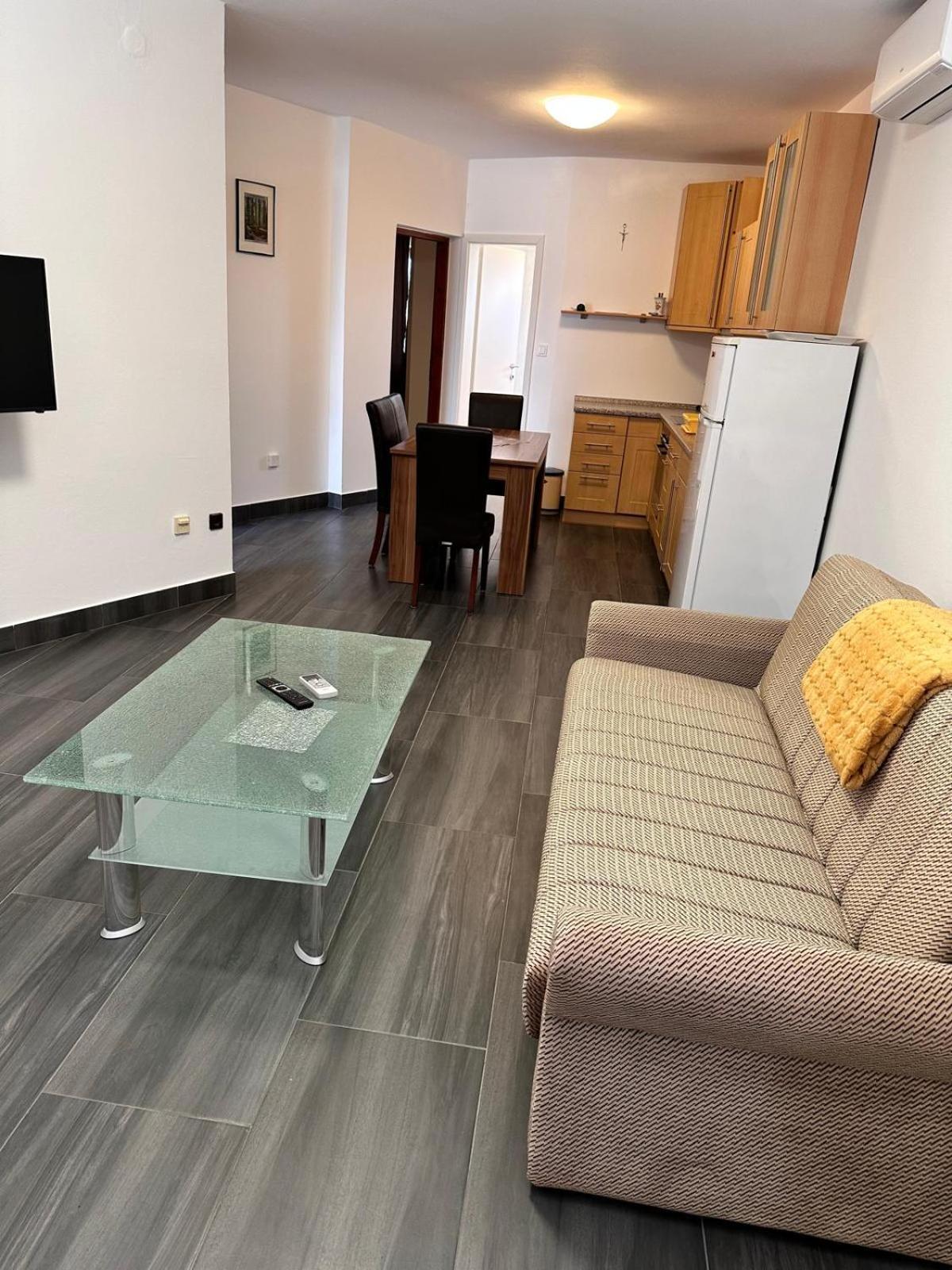 Apartman Nikola Salatic Luaran gambar